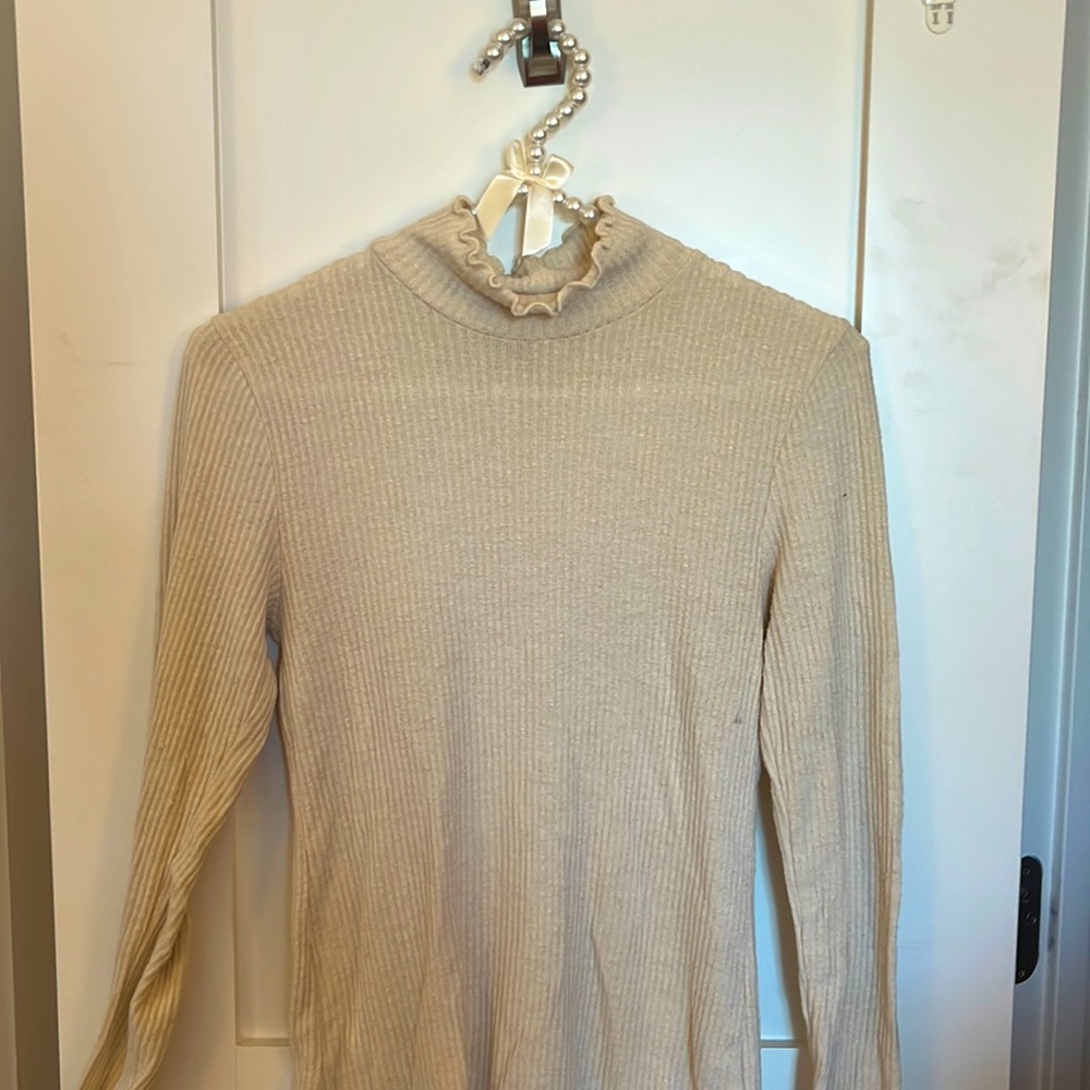 Abercrombie & Fitch Cream Turtleneck